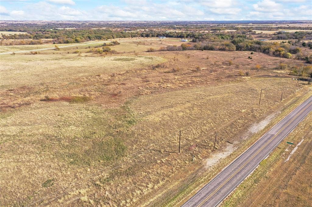 1315 Fm 677 S, Saint Jo, TX 76265 Overview of rural landscape