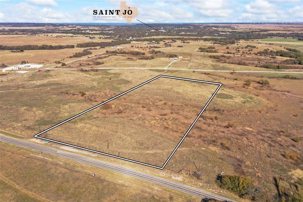 1315 Fm 677 S, Saint Jo, TX 76265 Aerial view of sparsely populated area with property parcel outlined