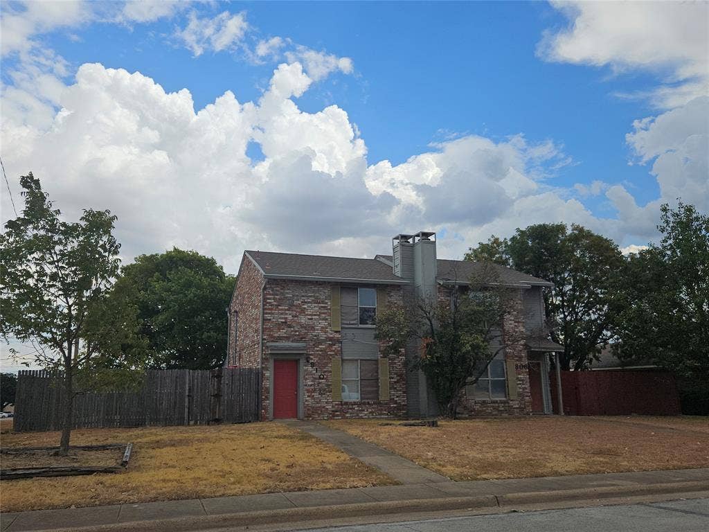 808-810 Red Bud Drive, DeSoto, TX 75115 Street view of 808-810 Red Bud Dr, DeSoto, TX.