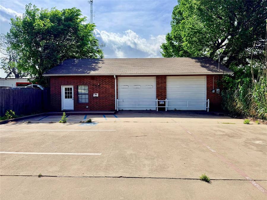 Property photo for 730 Wainwright Street, Denton, TX