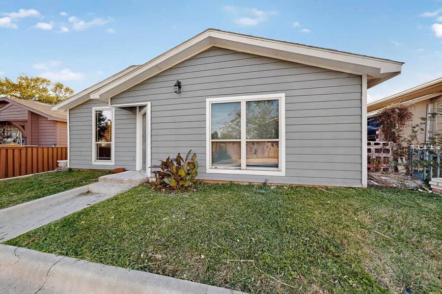 Property photo for 2007 Red Cloud Drive, Dallas, TX
