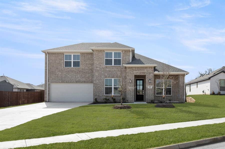 Property photo for 808 Stone Eagle Drive, Azle, TX