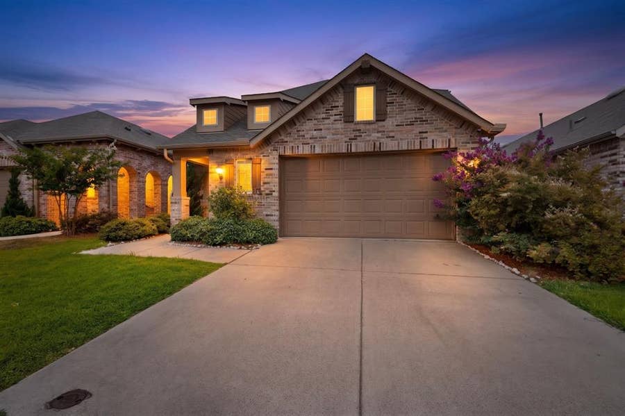 Property photo for 2804 Lolita Way, Forney, TX