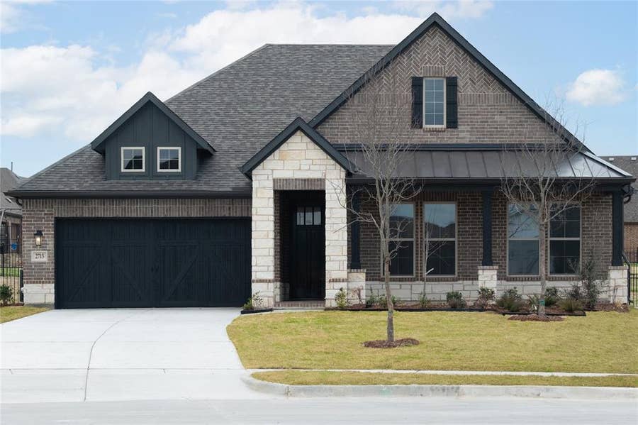 Property photo for 2715 Triumph Court, Heath, TX