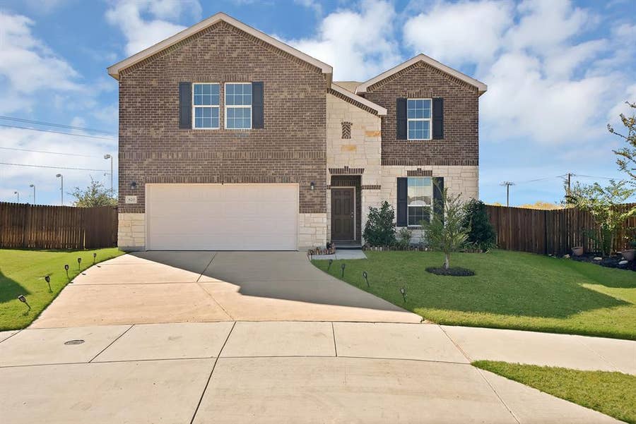 Property photo for 820 Lemongrass Court, Fort Worth, TX