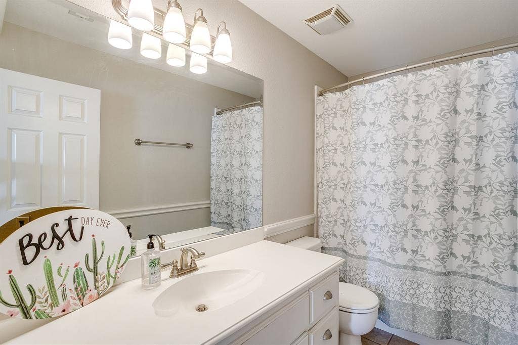 253 Bayne Road, Haslet, TX 76052 253 Bayne Road, Haslet, TX 76052