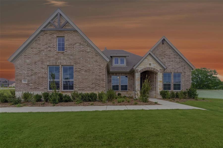 Property photo for 906 Perrin Lane, Van Alstyne, TX