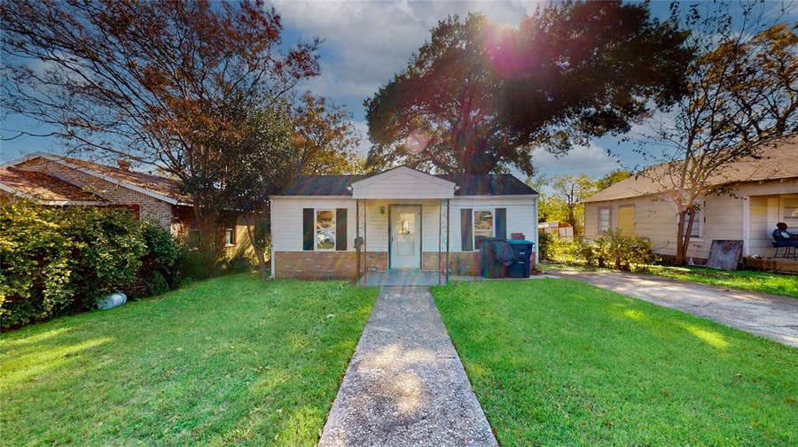 Property photo for 5729 Donnelly Avenue, Fort Worth, TX