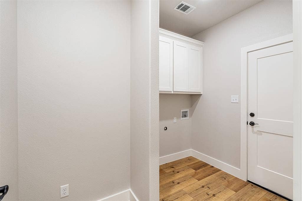 504 Limestone Circle, Mabank, TX 75147