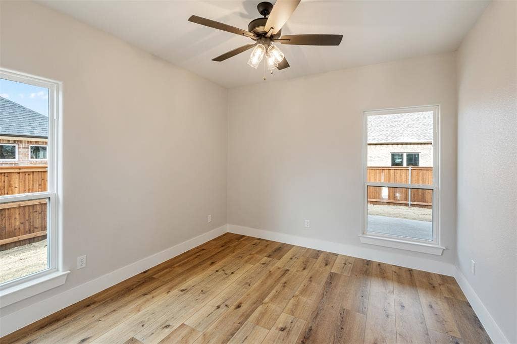 504 Limestone Circle, Mabank, TX 75147