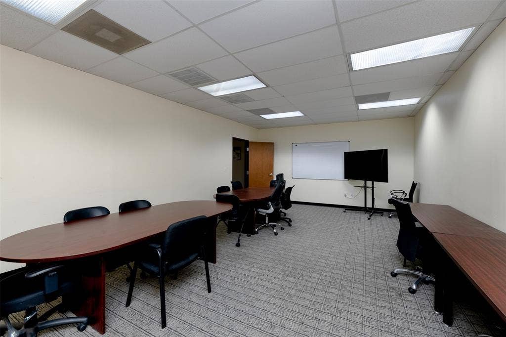 1610 Corporate Court, Irving, TX 75038 Office with a drop ceiling