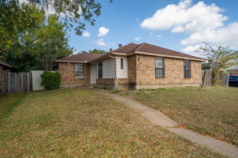 Property photo for 9319 Rutherglen Drive, Dallas, TX