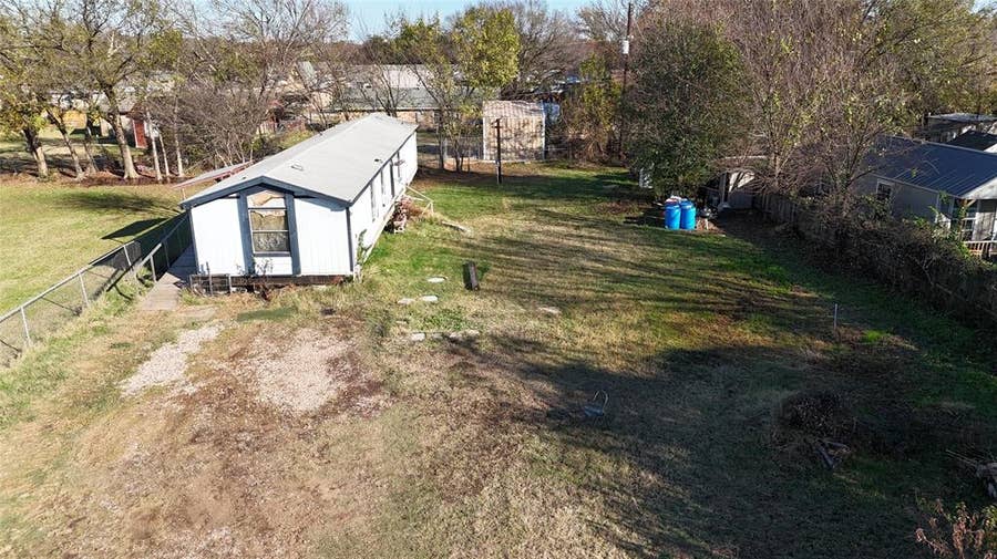 Property photo for 214 Pearson Lane, Azle, TX