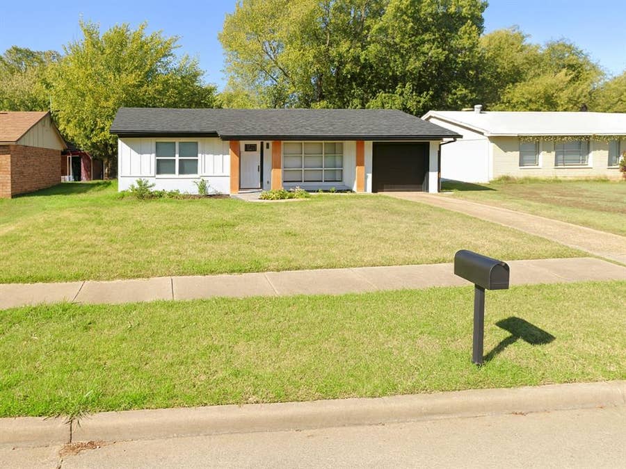 Property photo for 1722 Proctor Drive, Grand Prairie, TX