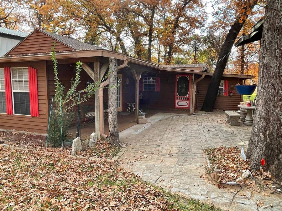 Property photo for 7118 Back Forty Court, Granbury, TX