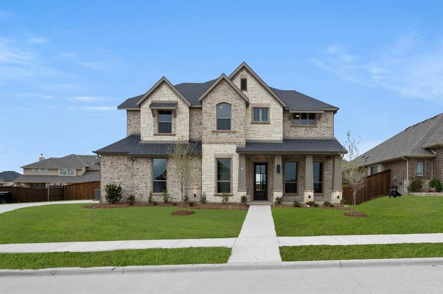 Property photo for 5401 Rowlan Row, Midlothian, TX