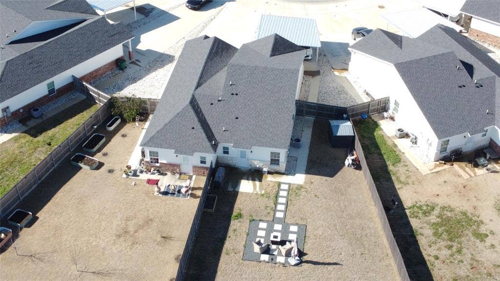 518 Alamo Court, McGregor, TX 76657 Drone / aerial view