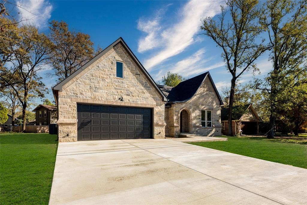 115 Enchanted Drive, Enchanted Oaks, TX 75156 115 Enchanted Drive, Enchanted Oaks, TX 75156
