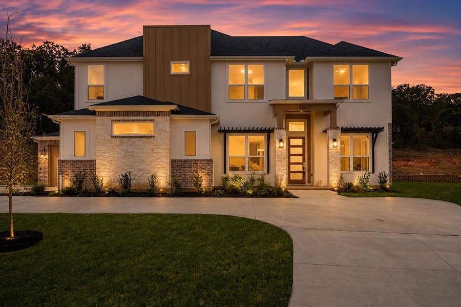 Property photo for 3300 Olympia Fields Drive, Burleson, TX