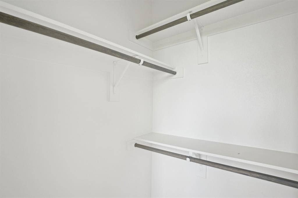 2524 Havenhurst Street, #102, Farmers Branch, TX 75234 View of walk in closet