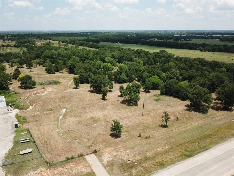 Property photo for 4112 US-380, Decatur, TX