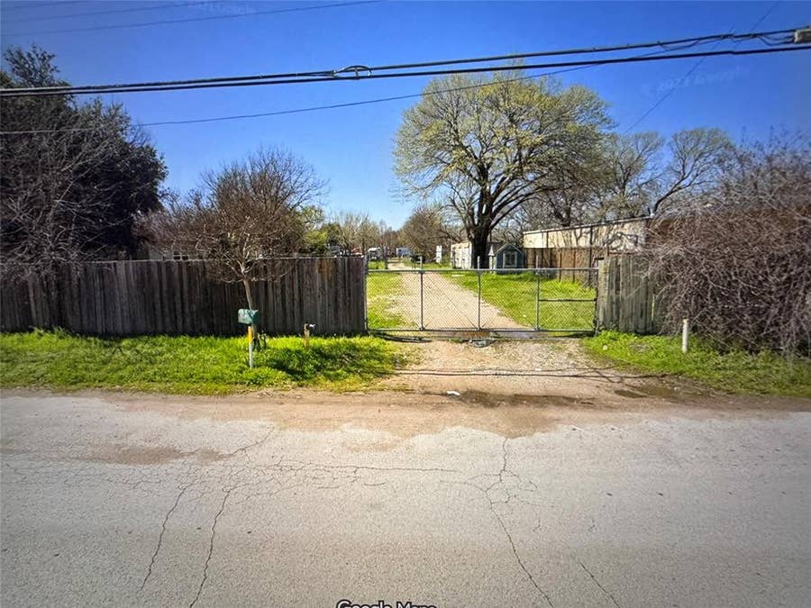 Property photo for 9157 S Central Expressway, Dallas, TX