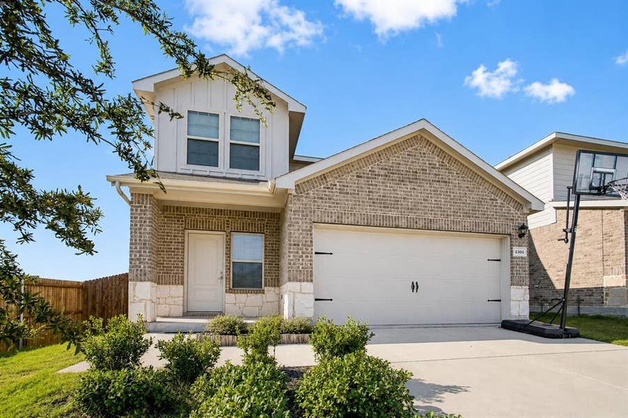 Property photo for 1301 Draper Lane, Forney, TX