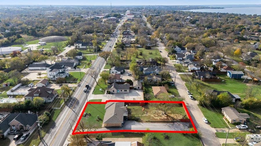Property photo for 915 N Goliad Street, Rockwall, TX