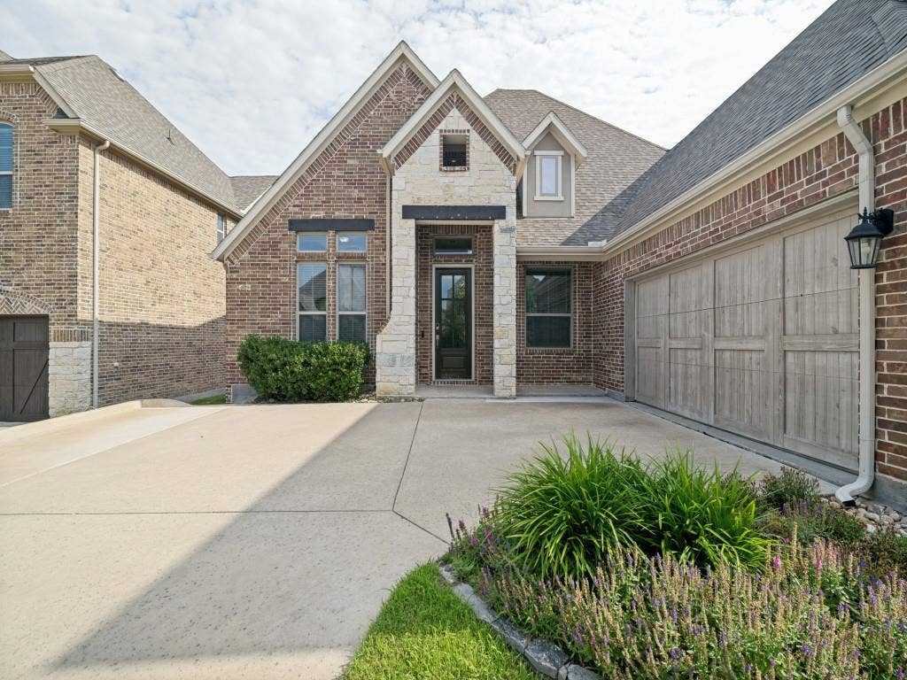 918 Colby Bluff Drive, Rockwall, TX 75087 Front Entrance