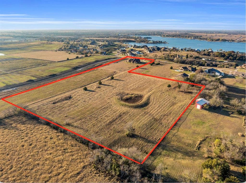 217 Hunter Pass, Waxahachie, TX 75165 217 Hunter Pass, Waxahachie, TX 75165