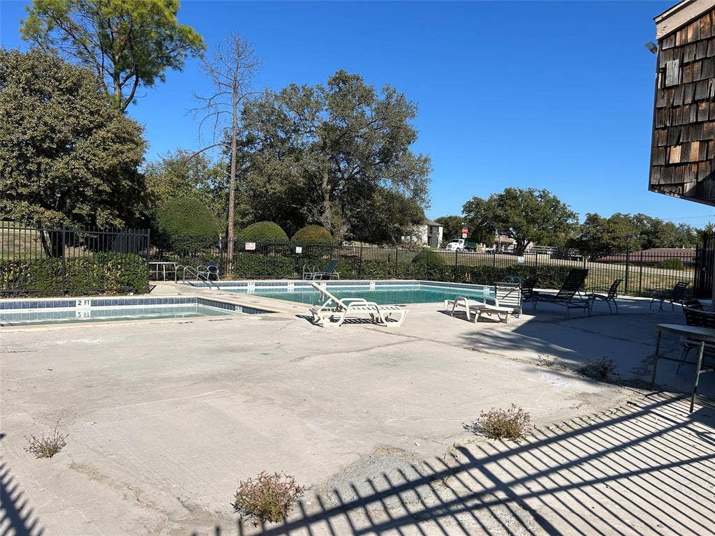 4304 Westminster Drive, Irving, TX 75038 4304 Westminster Drive, Irving, TX 75038