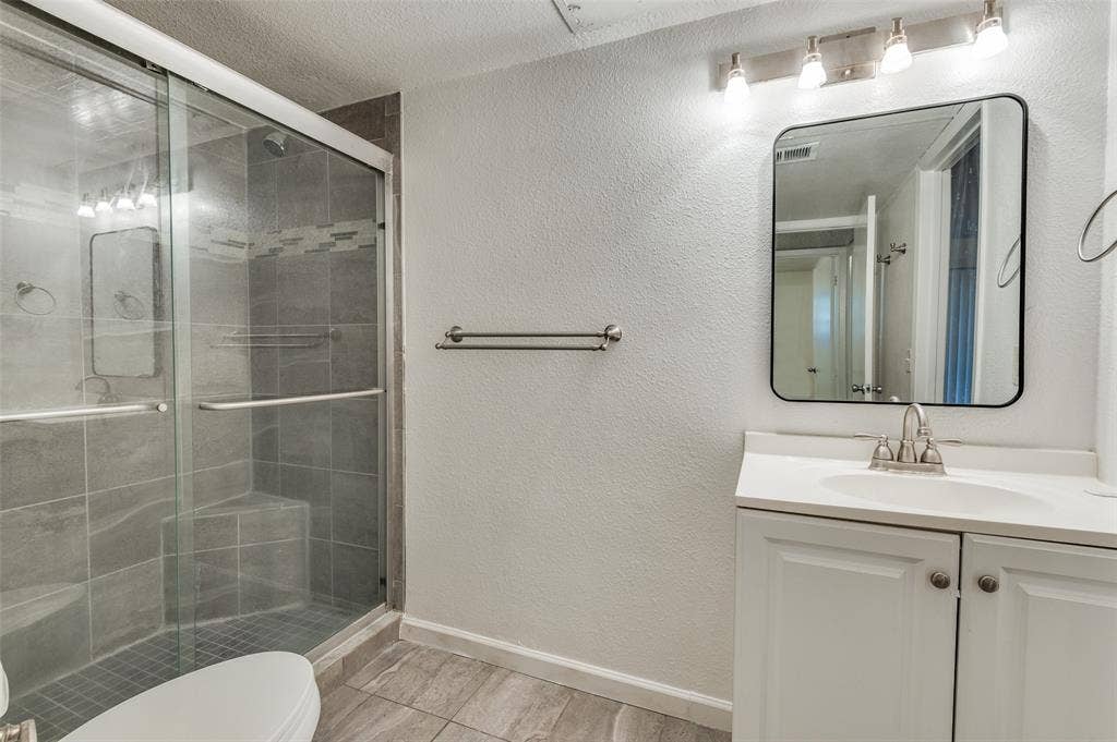 4304 Westminster Drive, Irving, TX 75038 4304 Westminster Drive, Irving, TX 75038