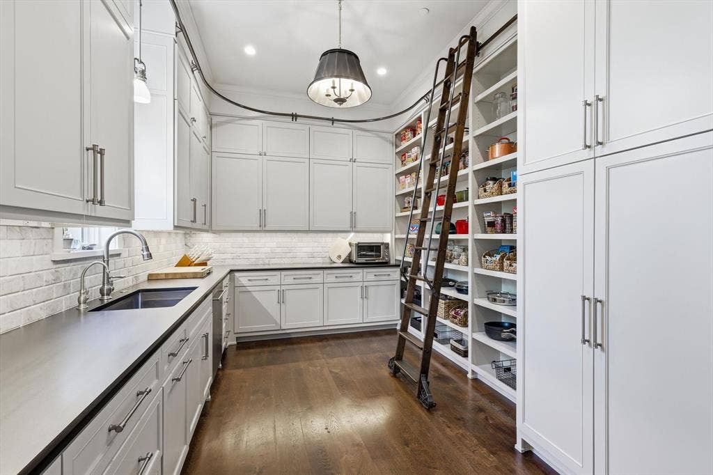 201 Park Ridge Boulevard, Southlake, TX 76092 201 Park Ridge Boulevard, Southlake, TX 76092