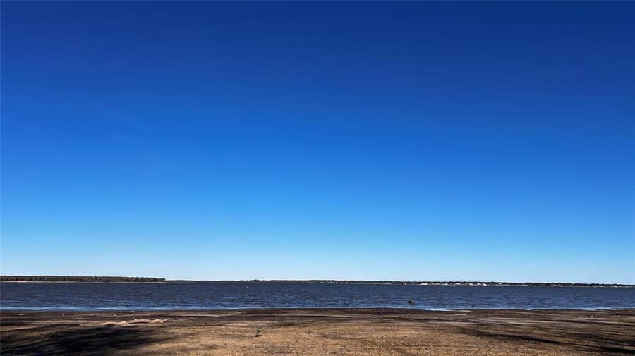 Property photo for 8455 Southern Shore Court, Kemp, TX