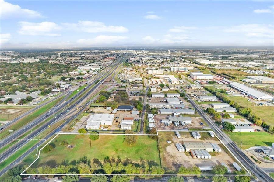 Property photo for 7801 Central Park, Woodway, TX