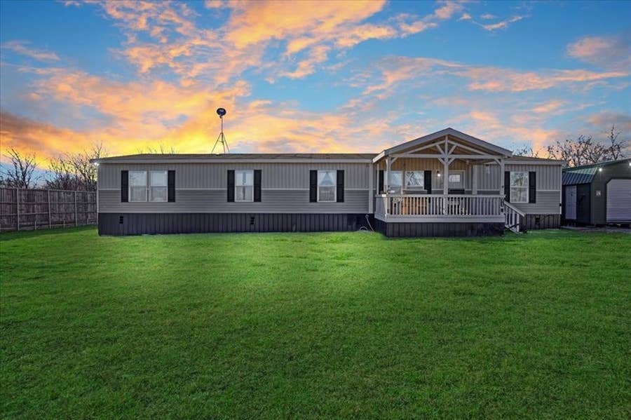 Property photo for 5740 County Road 1091, Celeste, TX