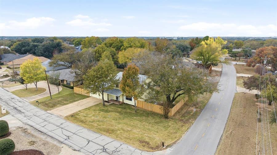 Property photo for 5600 Choctaw Drive, Granbury, TX