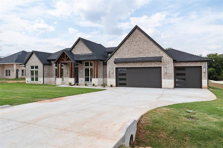 Property photo for 2300 Candlestick Drive, Granbury, TX