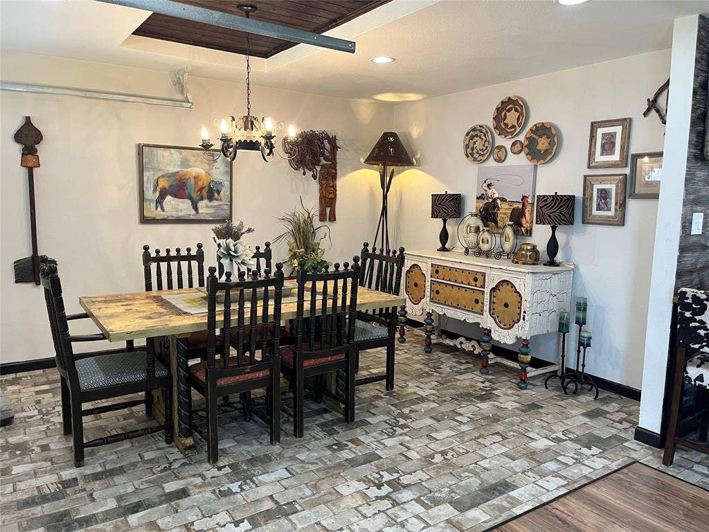 506 E Barton Street, Granbury, TX 76048 506 E Barton Street, Granbury, TX 76048