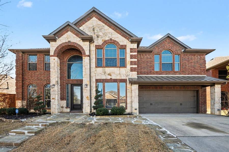 Property photo for 411 Sodbury Court, Roanoke, TX