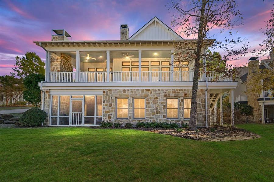 Property photo for 4521 W Cove Court, Malakoff, TX