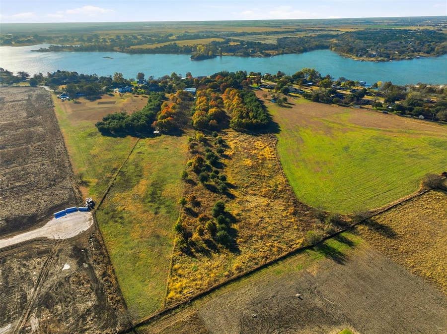 Property photo for TBD Lakeshore Drive, Waxahachie, TX