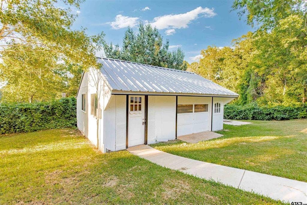 613 Northgate Drive, Lindale, TX 75771 613 Northgate Drive, Lindale, TX 75771