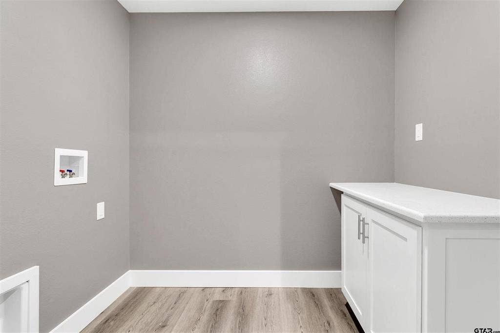 613 Northgate Drive, Lindale, TX 75771 613 Northgate Drive, Lindale, TX 75771