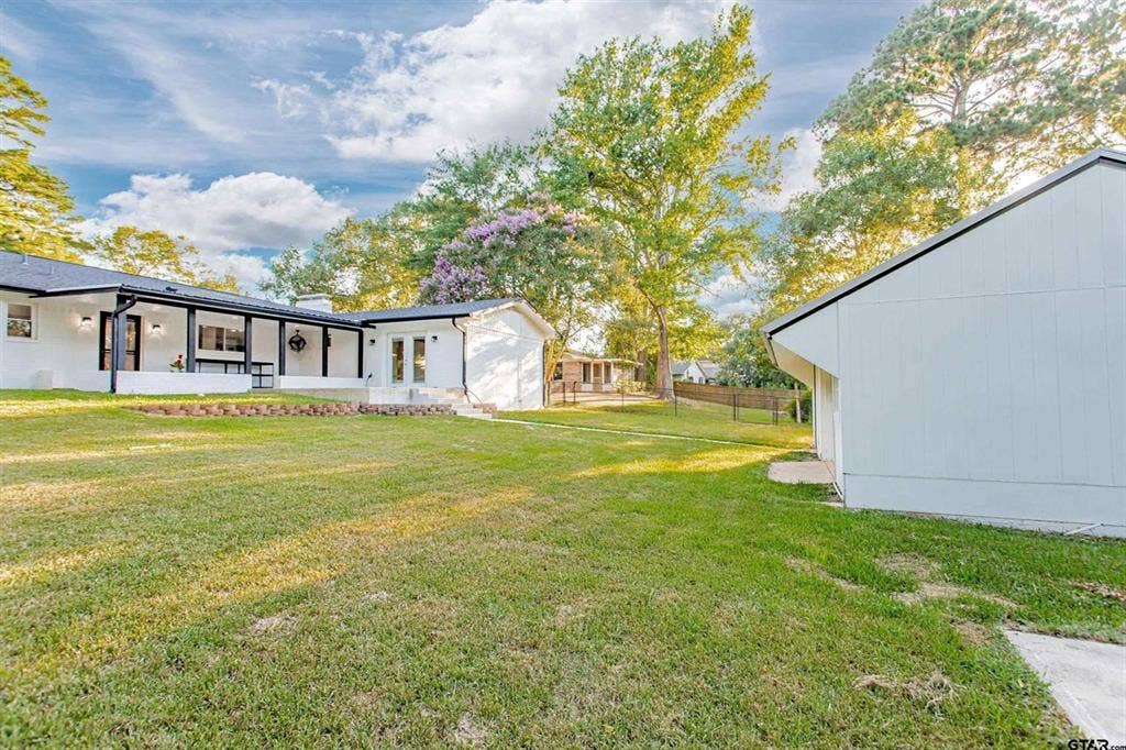613 Northgate Drive, Lindale, TX 75771 613 Northgate Drive, Lindale, TX 75771
