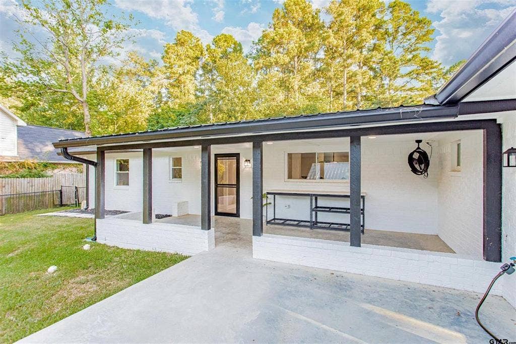 613 Northgate Drive, Lindale, TX 75771 613 Northgate Drive, Lindale, TX 75771