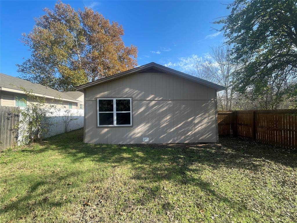203 Broad Street, McKinney, TX 75069 203 Broad Street, McKinney, TX 75069