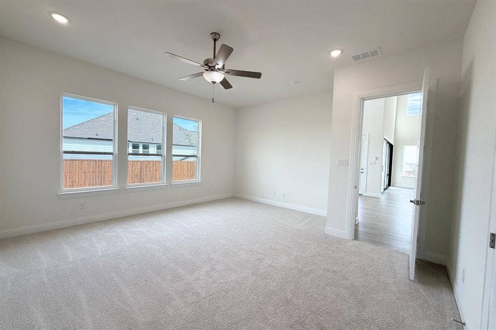 817 Headwaters Drive, Haslet, TX 76052 817 Headwaters Drive, Haslet, TX 76052