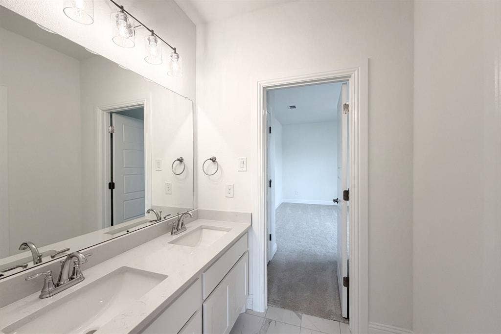 817 Headwaters Drive, Haslet, TX 76052 817 Headwaters Drive, Haslet, TX 76052