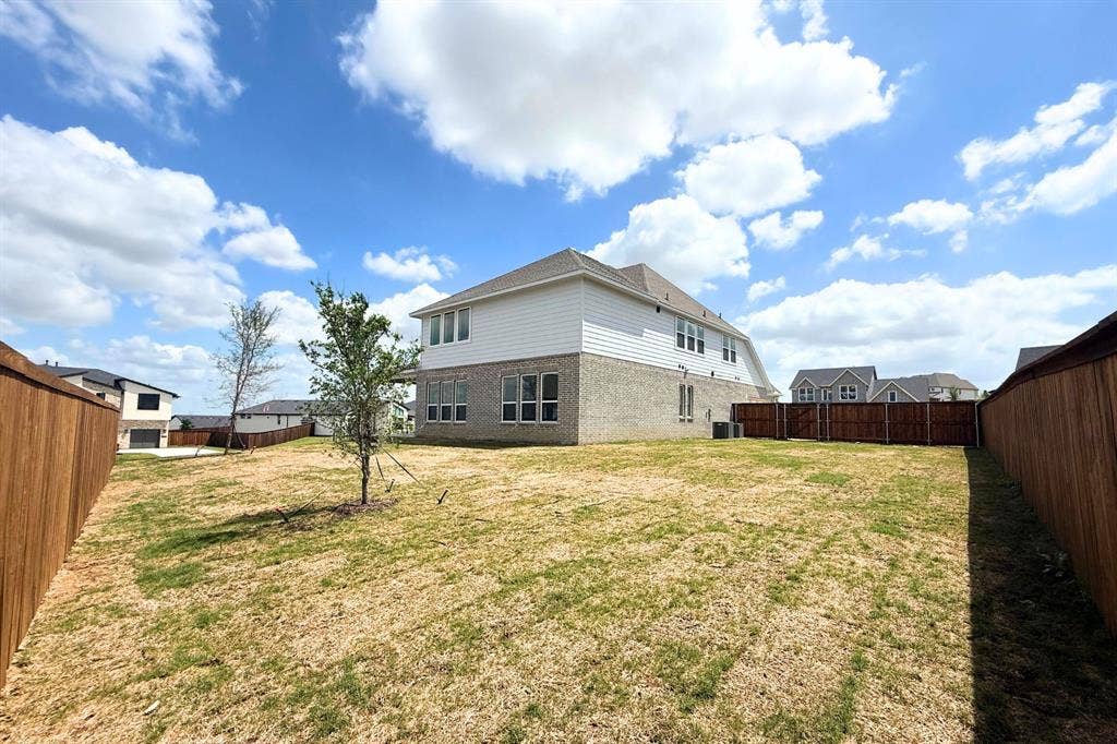 817 Headwaters Drive, Haslet, TX 76052 817 Headwaters Drive, Haslet, TX 76052